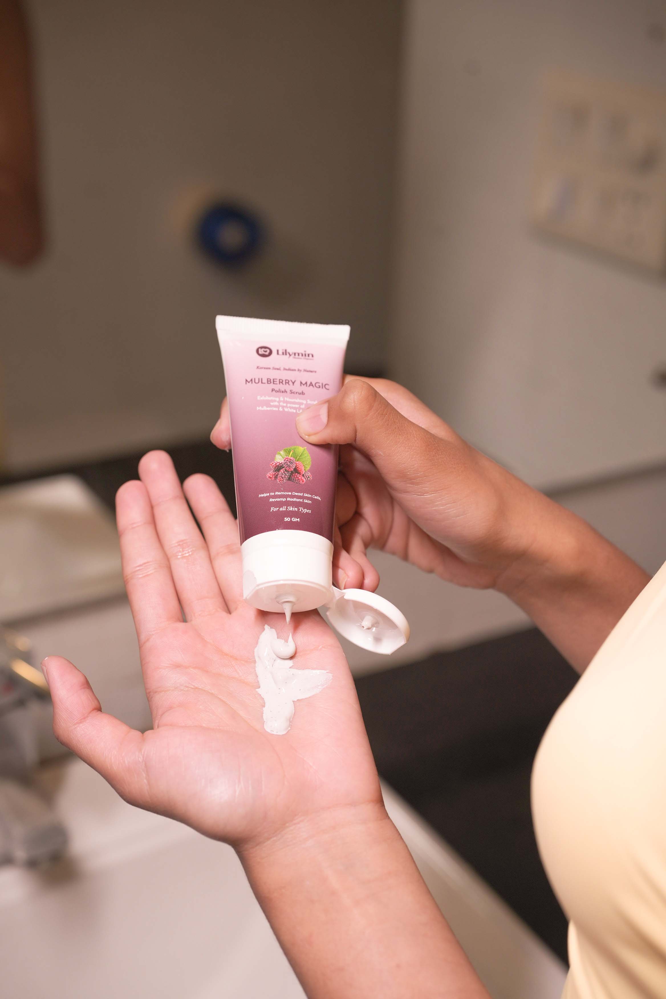 Apply a coin-sized amount on damp skin.